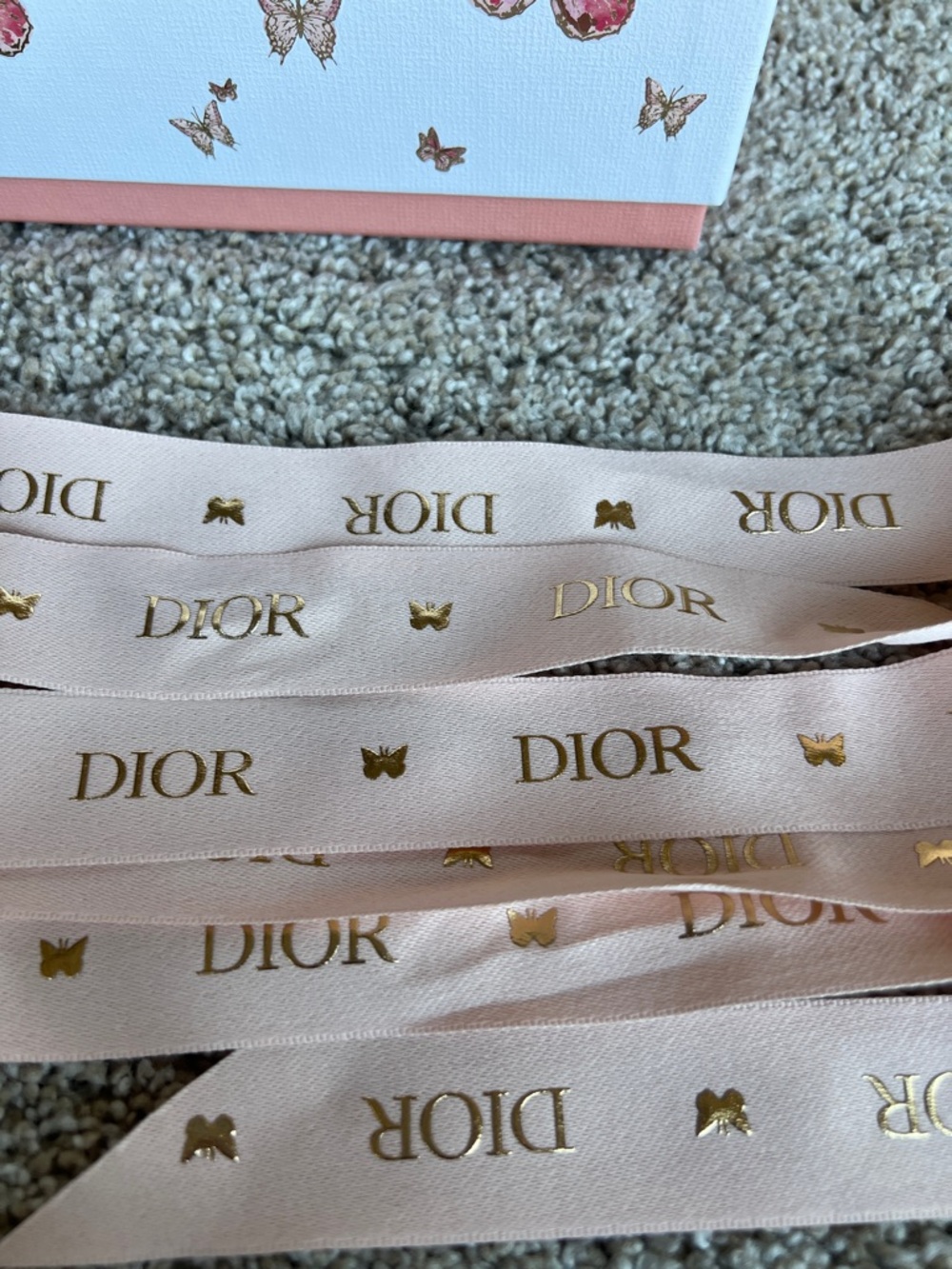 Christian Dior Butterfly Box, card and ribbon - Picture 6 of 10